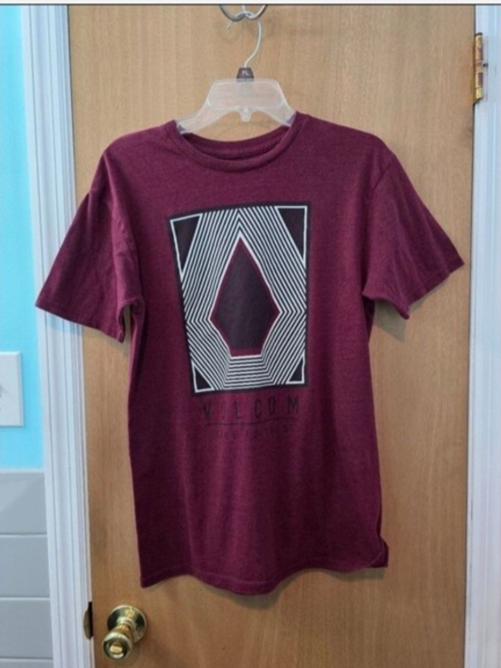 Volcom Men's Maroon Graphic Short-Sleeve Tee